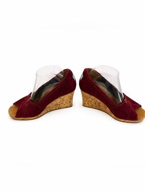 TOM’s Elegant Burgundy Peep-Toe Wedges